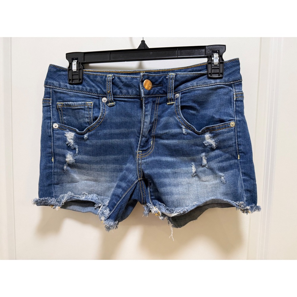 American Eagle Midi Super Stretch Distressed Denim Shorts Medium Wash Size 6